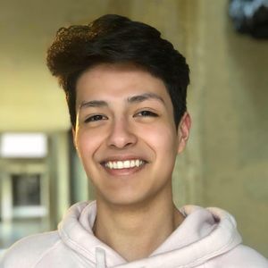 Meet your Posher, Carlos